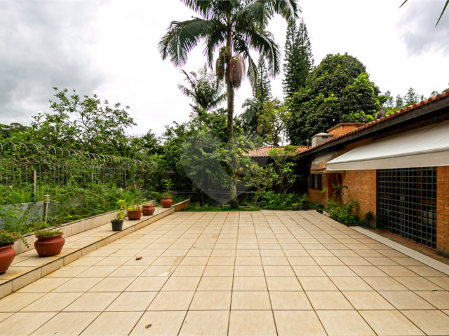 Casa à venda com 4 quartos, sendo 1 suíte,  em Jardim Marajoara, São Paulo, SP