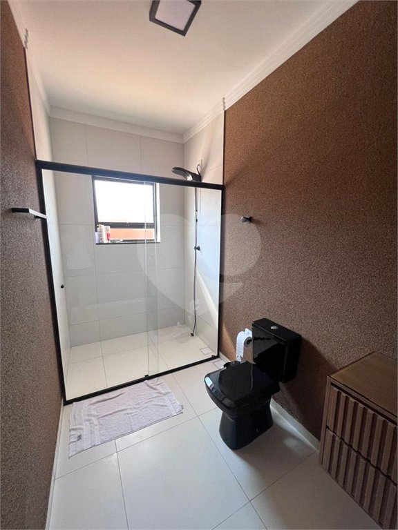Casa à venda com 3 quartos, sendo 2 suítes,  no condomínio Residencial Alto da Floresta, Bom Jesus dos Perdões - SP