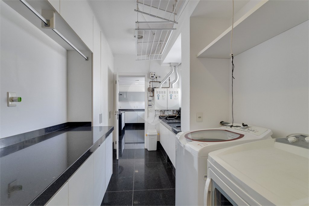 Apartamento à venda com 4 suítes em Campo Belo, São Paulo, SP