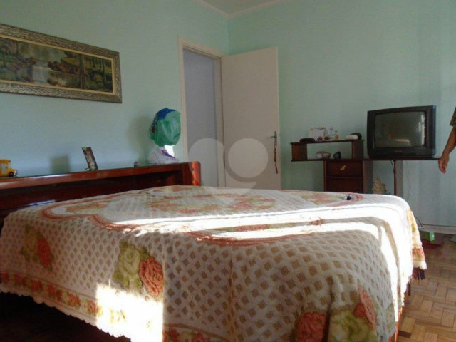 Casa à venda com 4 quartos no condomínio Travessa Catarina Vazem,21, São Paulo - SP