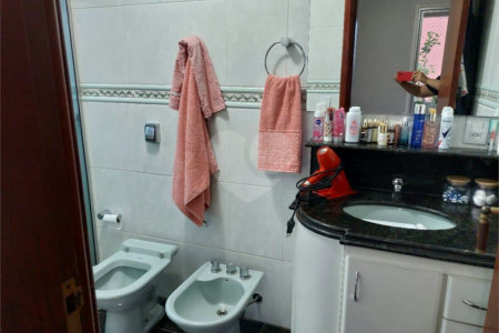 Apartamento à venda com 3 quartos, sendo 1 suíte, no Centro, Araraquara, SP