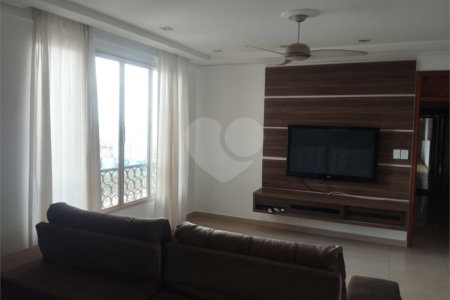 Apartamento à venda com 3 quartos, sendo 1 suíte, no Centro, Araraquara, SP