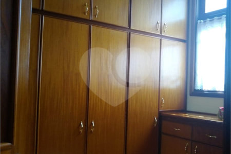Casa à venda com 4 quartos, sendo 2 suítes, no condomínio Osato, Atibaia - SP