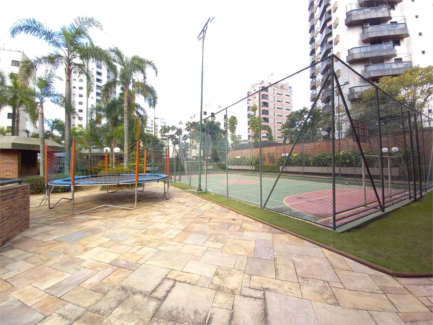 Apartamento à venda com 4 quartos, sendo 3 suítes, em Vila Andrade, São Paulo, SP