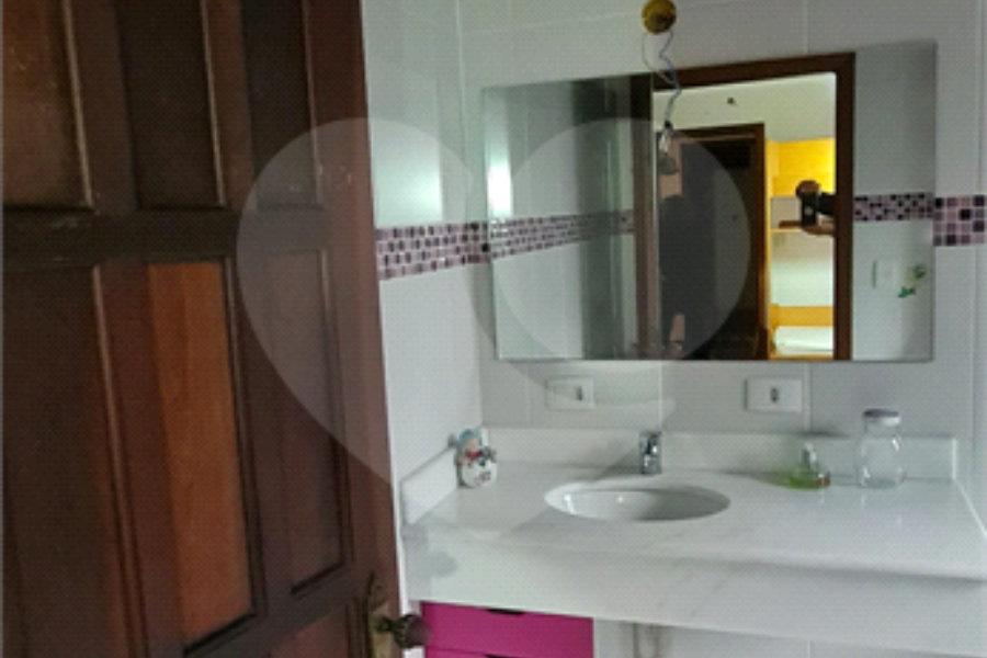 Casa à venda com 4 suítes no condomínio Jardim da Montanha I, Mairiporã - SP