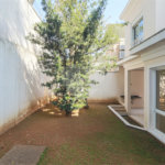 Casa à venda com 4 quartos, sendo 2 suítes, no condomínio Bristol Village, São Paulo - SP
