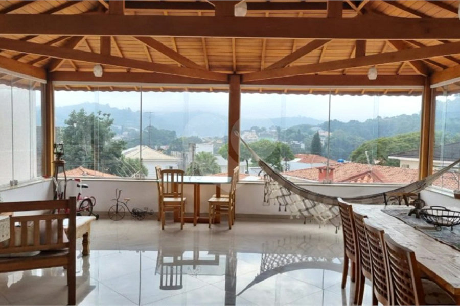 Sobrado à venda com 4 suítes em Jardim Leonor Mendes de Barros, São Paulo, SP