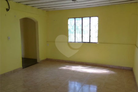 Casa à venda com 3 quartos, sendo 1 suíte, em Sepetiba, Rio de Janeiro, RJ