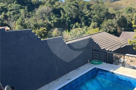 Sobrado à venda com 3 quartos, sendo 1 suíte, em Jardim Brogotá, Atibaia, SP