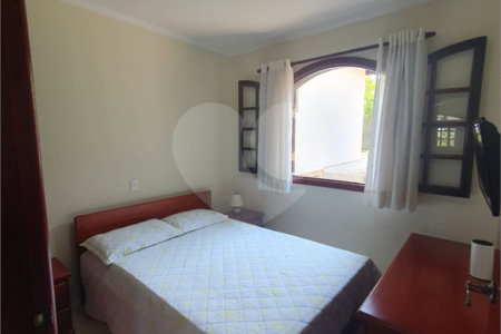Casa à venda com 4 quartos, sendo 1 suíte, no condomínio Parque São Gabriel, Itatiba - SP
