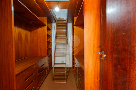 Casa à venda com 6 quartos, sendo 4 suítes, em Butantã, São Paulo, SP