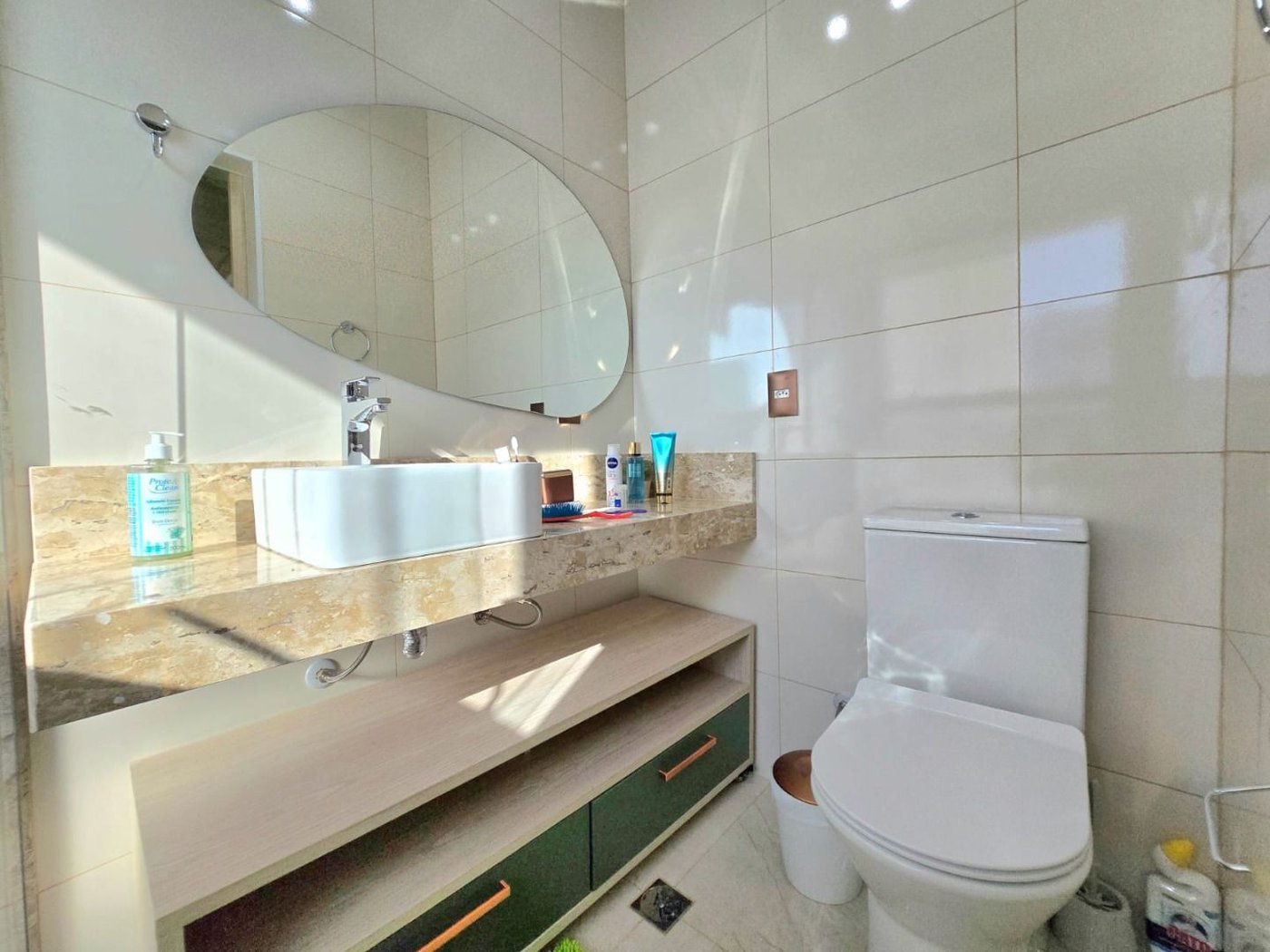 Apartamento com 2 dormitórios à venda, 74 m² por R$ 1.010.000,00 - Embaré - Santos/SP