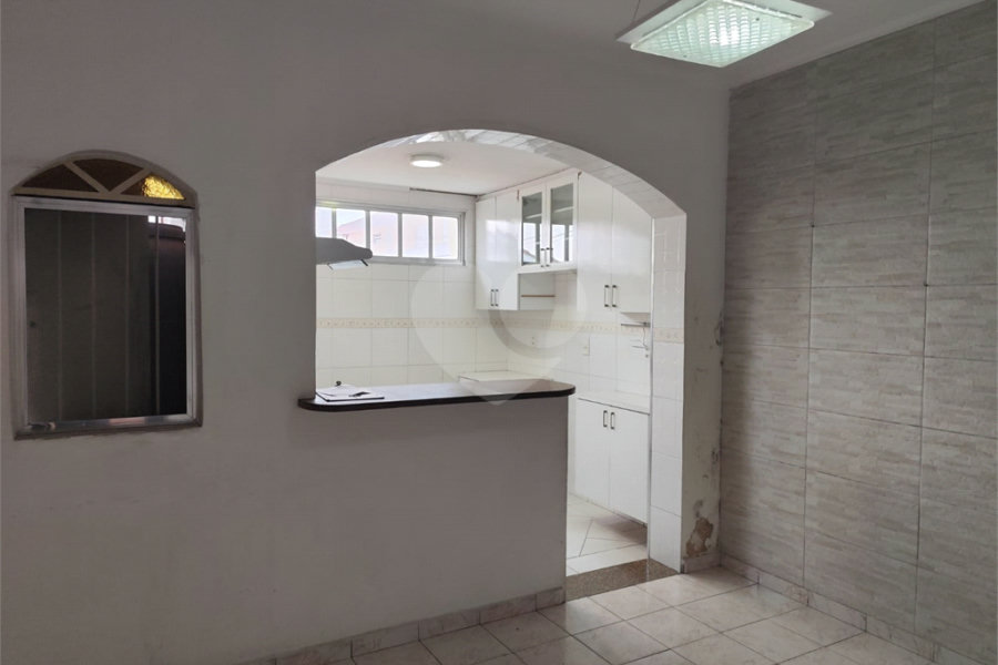 Sobrado à venda com 2 quartos em Vila Nivi, São Paulo, SP