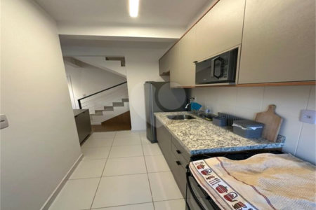 Cobertura à venda com 2 quartos, sendo 1 suíte, em Bairro do Cambará, São Roque, SP