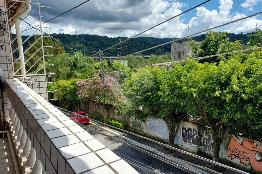 Sobrado à venda com 3 quartos em Horto, São Paulo, SP