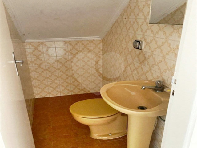 Sobrado à venda com 3 quartos em Jardim Peri, São Paulo, SP