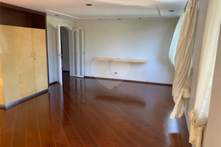 Apartamento à venda com 3 suítes em Paineiras do Morumbi, São Paulo, SP