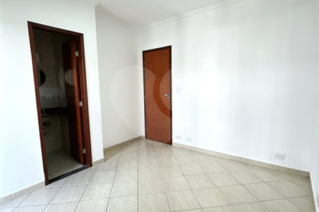 Casa para alugar com 2 quartos, sendo 1 suíte, no condomínio Terra Nostra III, São Paulo - SP