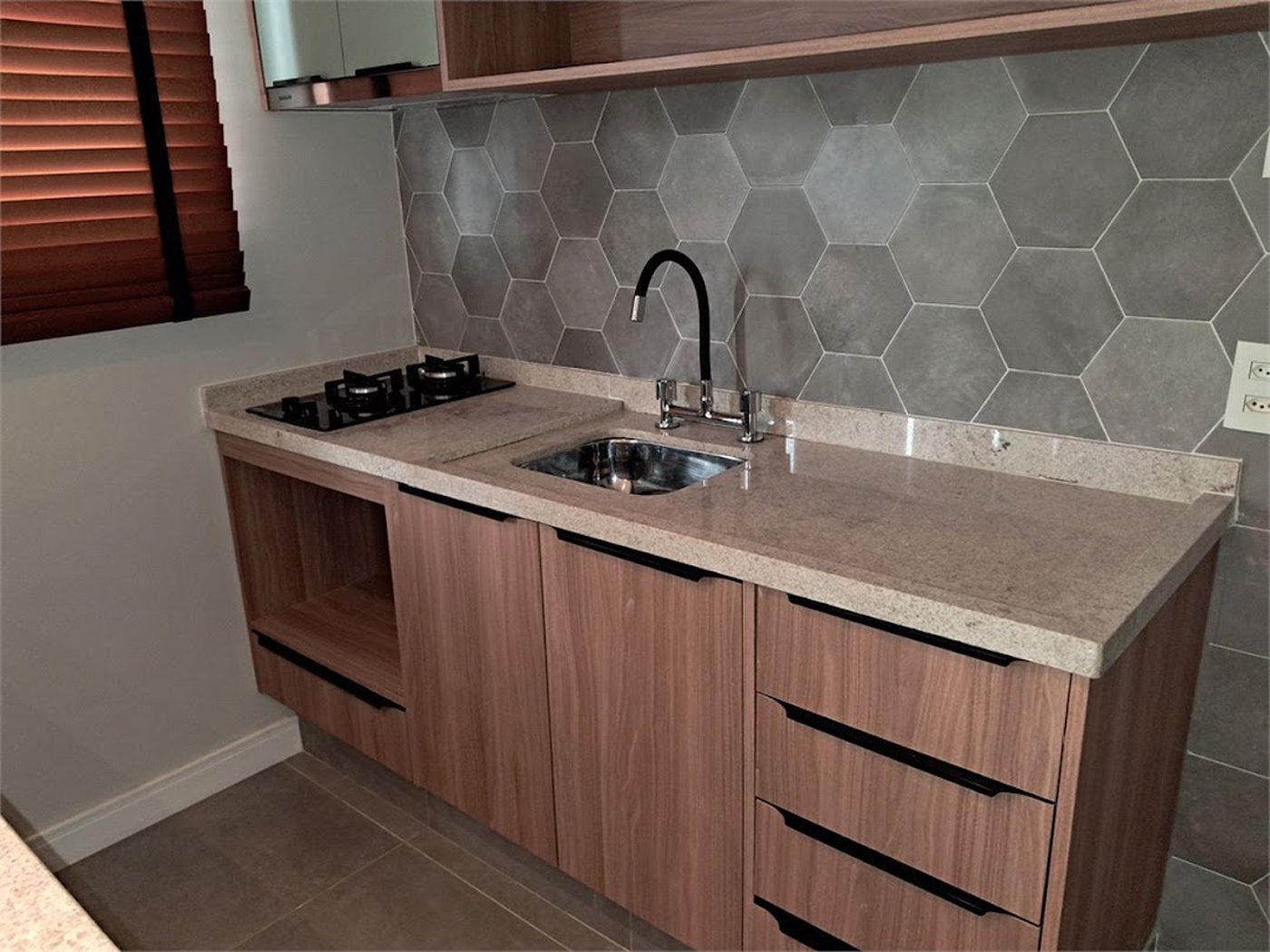 Apartamento Residencial à venda, Gonzaga, Santos - AP0822.