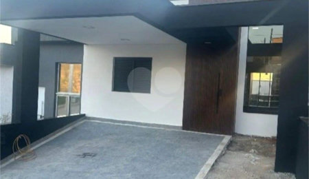 Casa à venda com 3 quartos, sendo 1 suíte,  no condomínio Horto Florestal Villagio, Sorocaba - SP