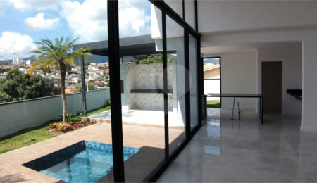 Casa à venda com 3 suítes em Jardim Paulista, Atibaia, SP