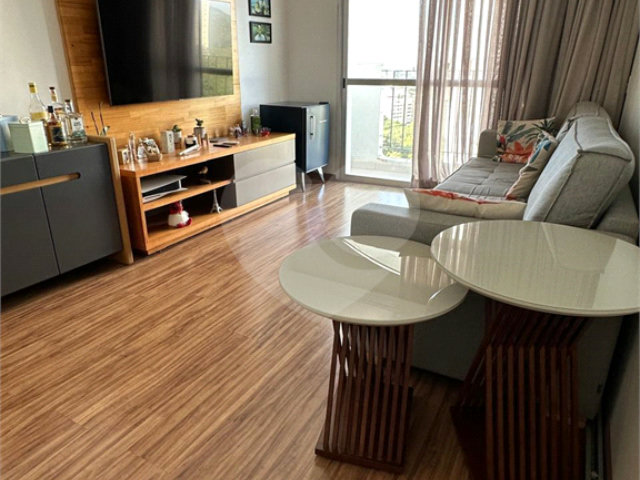 Apartamento à venda com 3 quartos, sendo 1 suíte,  em Morumbi, São Paulo, SP