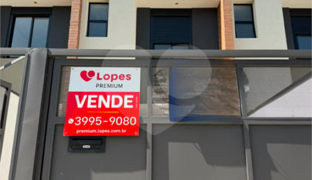 Sobrado à venda com 3 quartos, sendo 1 suíte, em Sítio da Figueira, São Paulo, SP