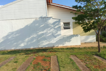Linda casa no Condomínio Moradas 3