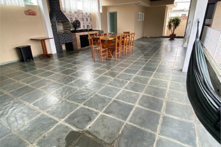 Sobrado à venda com 5 quartos em Jardim São Pedro, Mogi das Cruzes, SP