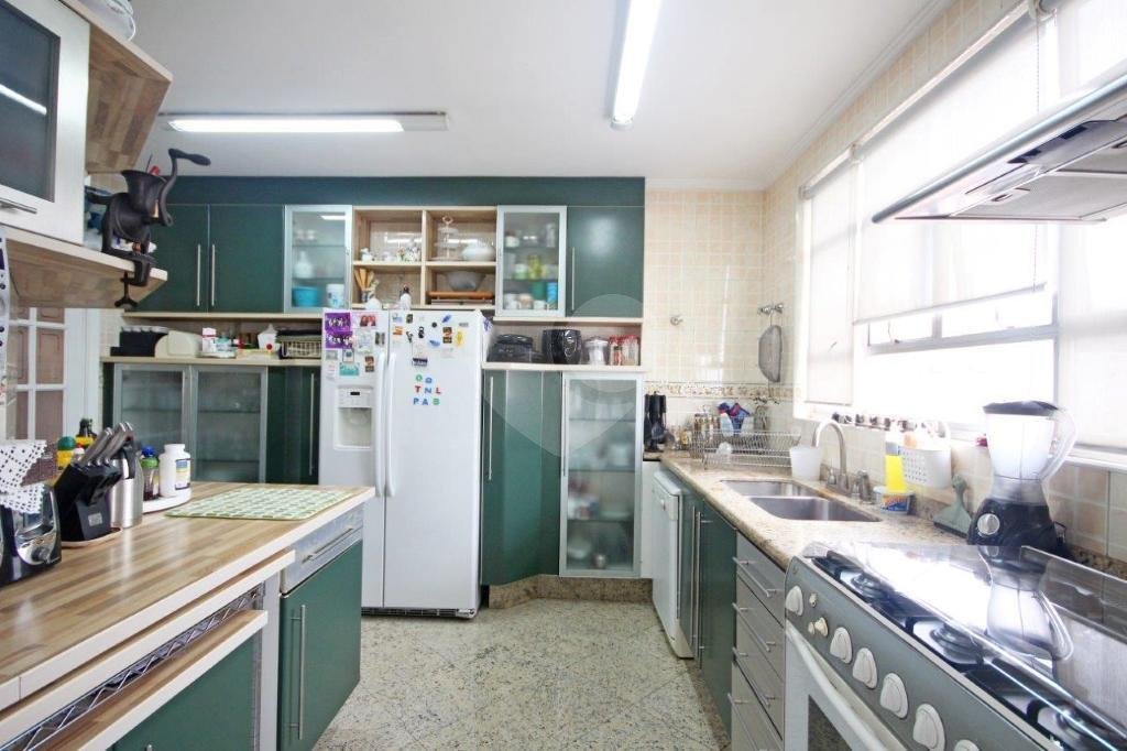 Apartamento à venda com 3 quartos, sendo 1 suíte, em Jardim Paulista, São Paulo, SP