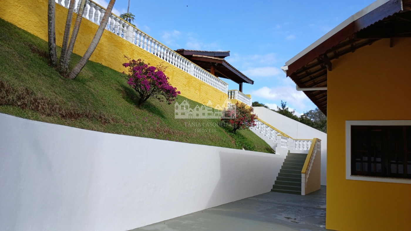 Casa para alugar com 3 quartos, sendo 1 suíte, em Vila Petrópolis, Atibaia, SP