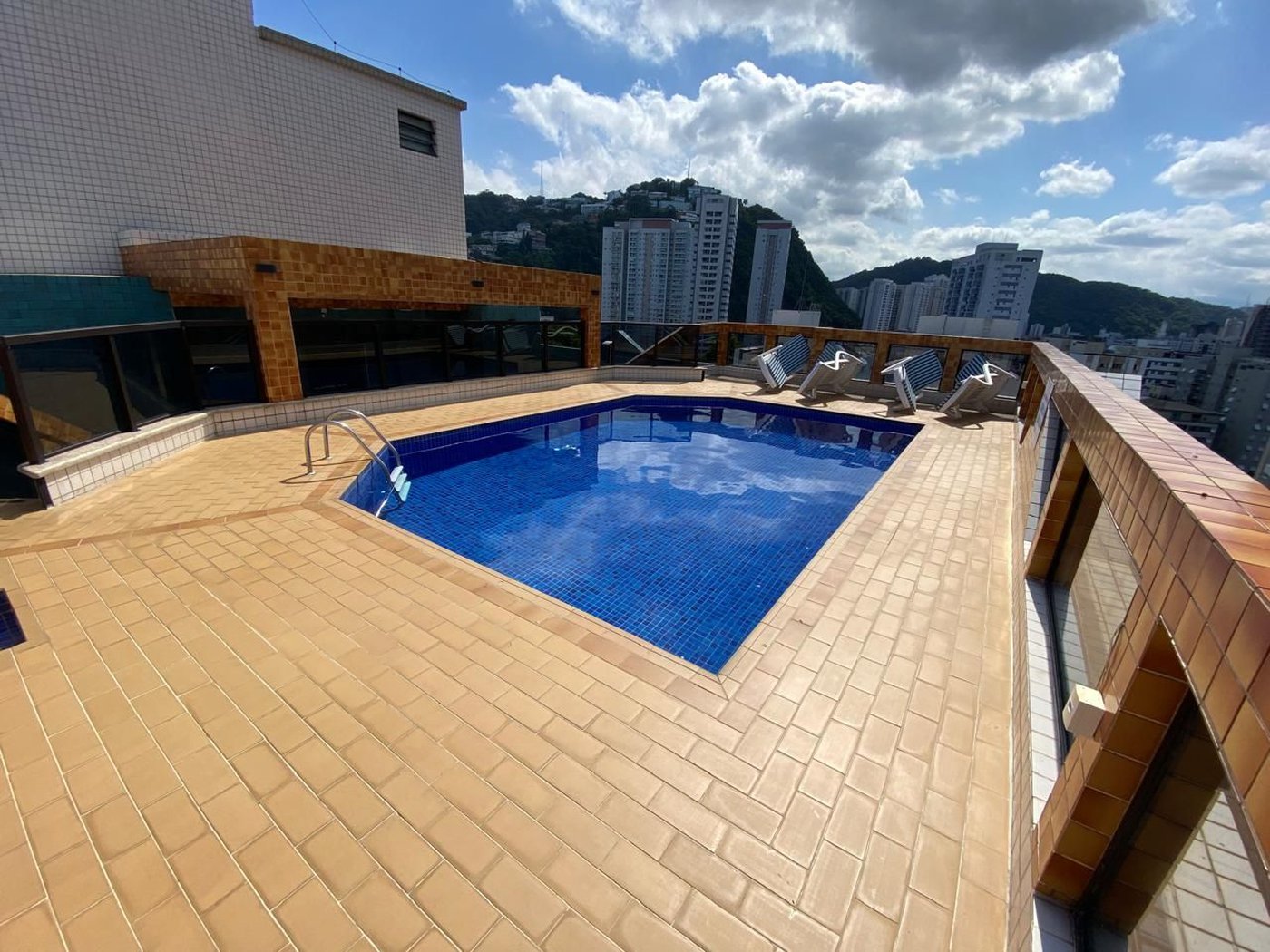 Apartamento com 1 dormitório para alugar, 65 m² por R$ 4.500,00/mês - José Menino - Santos/SP