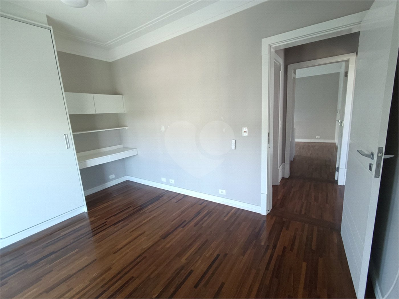 Casa à venda com 4 quartos, sendo 2 suítes, no condomínio Terras de Santa Adélia, Vargem Grande Paulista - SP
