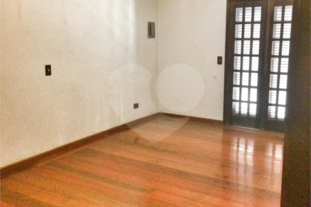 Casa à venda com 4 quartos, sendo 1 suíte, em Jardim Brasília (zona Leste), São Paulo, SP