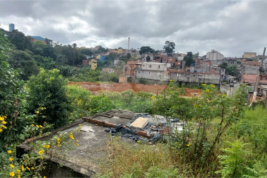 Terreno à venda em Guaianazes, São Paulo, SP