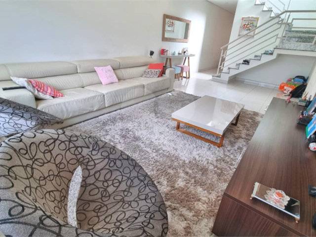 Casa à venda com 3 suítes no condomínio Residencial Cantareira, São Paulo - SP