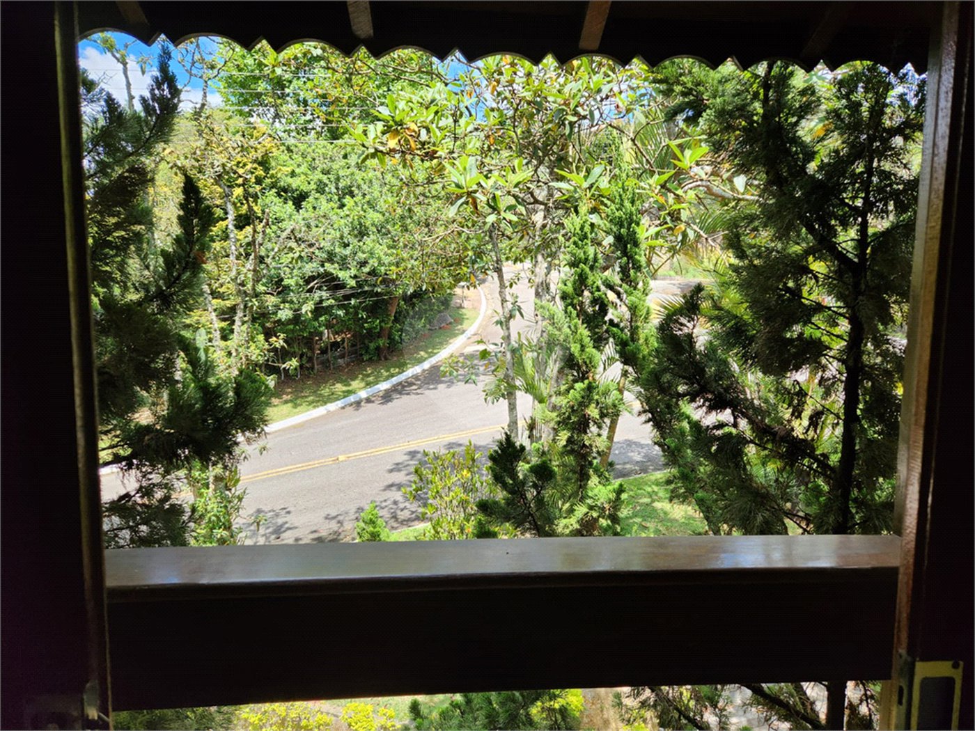 Casa à venda com 5 suítes no condomínio Suíça da Cantareira, Mairiporã - SP