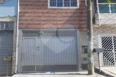 Sobrado à venda com 1 suíte em Jardim Luciana, Itaquaquecetuba, SP
