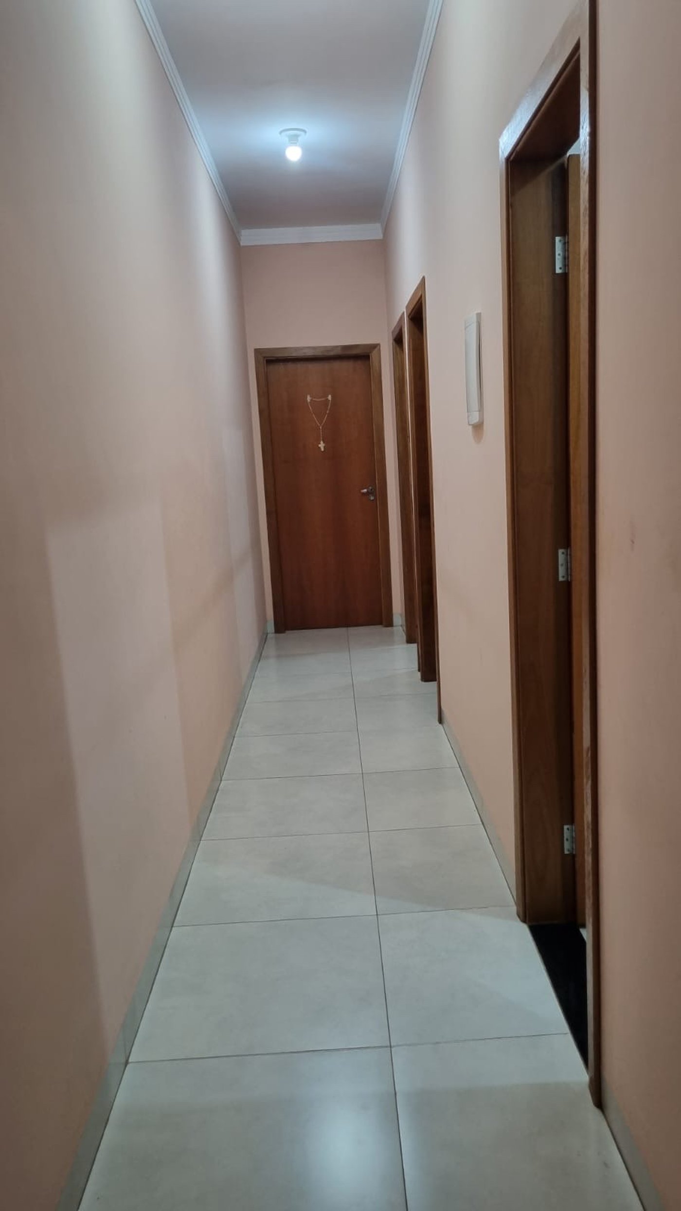 Sobrado à venda com 3 quartos, sendo 1 suíte,  em Jardim Alvorada, Três Lagoas, MS