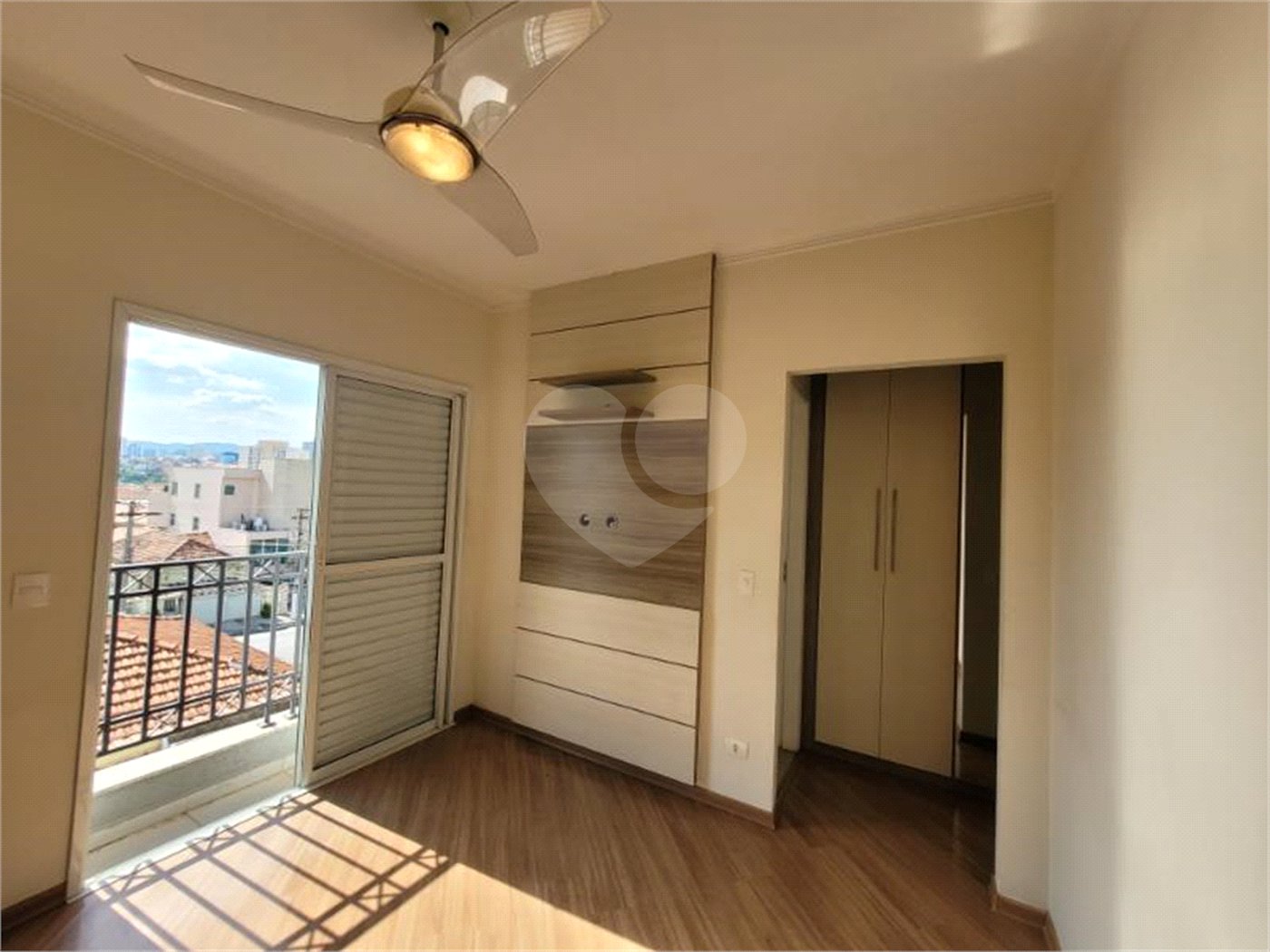 Casa à venda com 3 quartos, sendo 1 suíte,  no condomínio Maximus I, São Paulo - SP