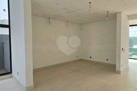 Casa à venda com 4 quartos, sendo 3 suítes, no condomínio Alphaville Nova Esplanada 4, Votorantim - SP