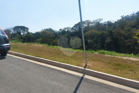 Terreno à venda no condomínio Jardim Steck, Louveira - SP