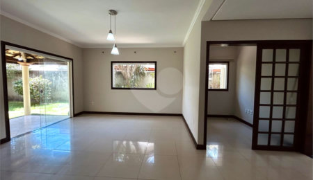 Casa à venda com 1 quarto, sendo 3 suítes, em Outerio da Glória, Porto Seguro, BA