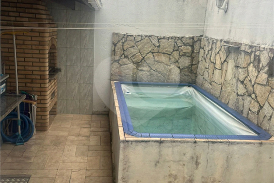 Casa à venda com 2 quartos, sendo 1 suíte, no condomínio Villa Faenza, São Paulo - SP