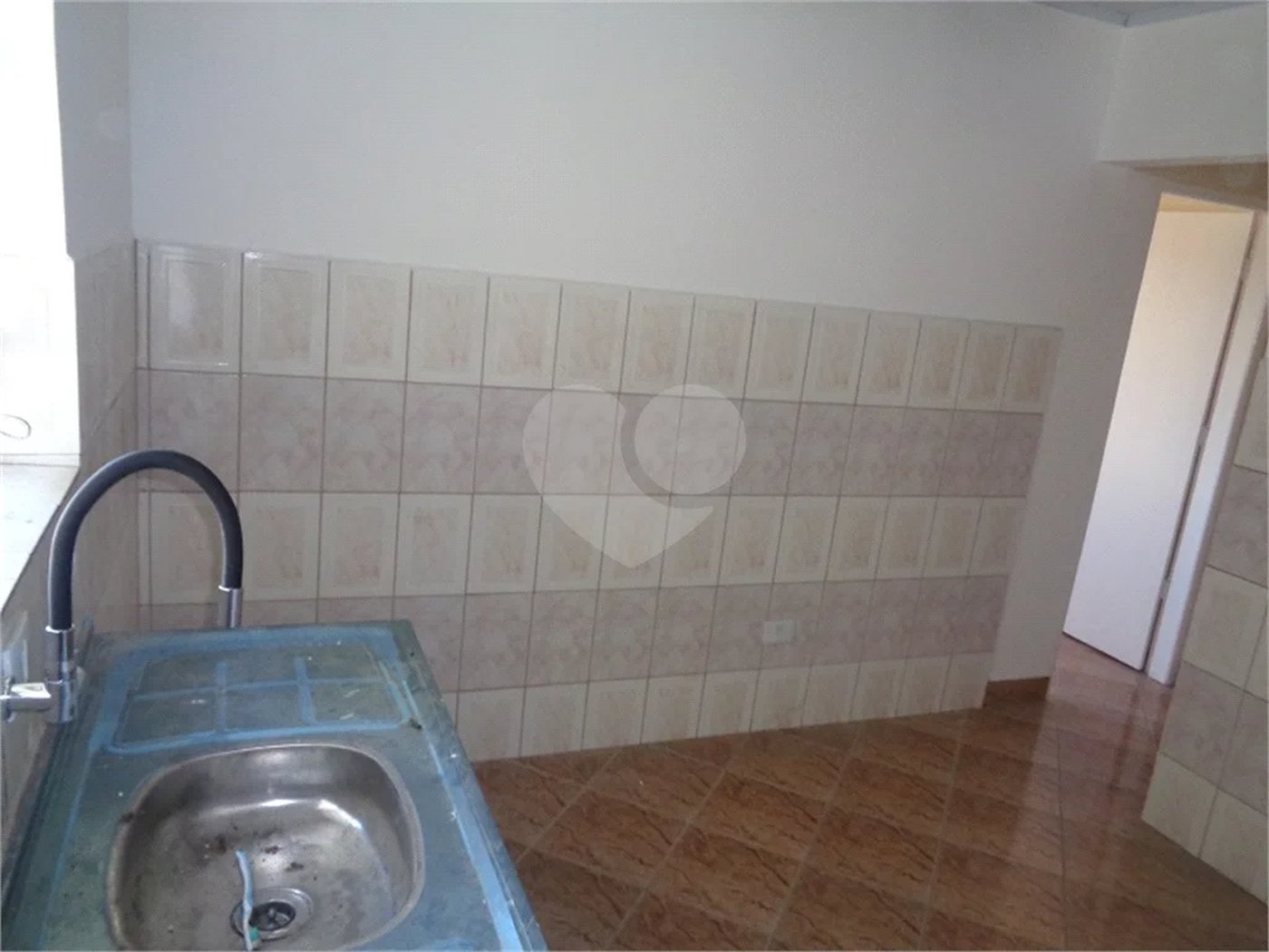 TERRENO COM 4 CASAS ALUGADAS