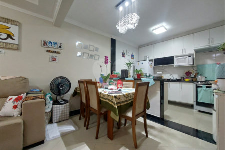 Casa à venda com 3 quartos, sendo 2 suítes,  em Jardim Lallo, São Paulo, SP
