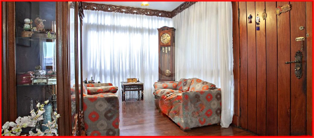 Casa à venda com 3 quartos, sendo 1 suíte, em Pinheiros, São Paulo, SP