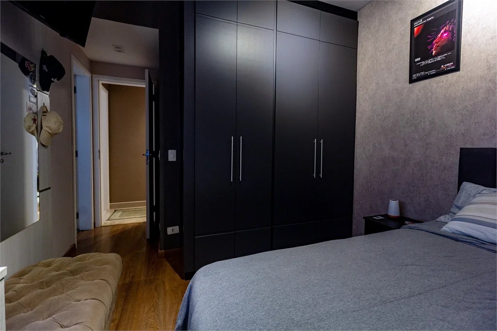 Apartamento à venda com 3 suítes em Parque Reboucas, São Paulo, SP