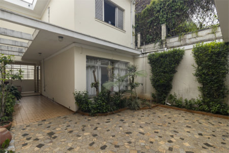 Casa à venda com 5 quartos, sendo 1 suíte, em Vila Nova Conceição, São Paulo, SP
