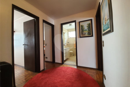 Sobrado à venda com 3 quartos, sendo 1 suíte,  em Jardim Rizzo, São Paulo, SP